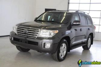 2011 toyota land cruiser 