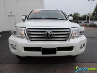 2013 toyota land cruiser