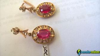 Brinco em ouro rosa com diamantes e rubetita