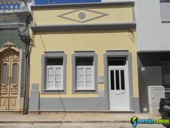 Casa típica t2 toda renovada perto da marina nova 