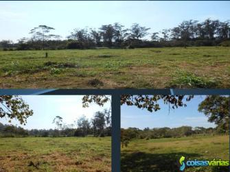 Chácaras 1300m2,terreno totalmente plano, limpo em pasto com nascente.