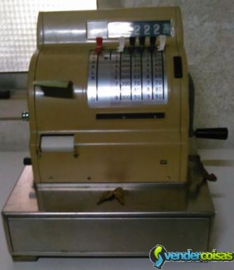Máquina registadora antiga marca hugini, com chave