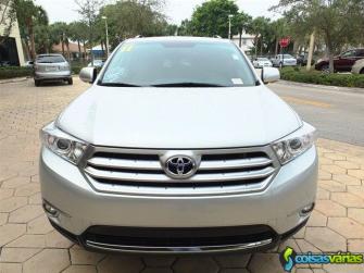 Selling 2011 toyota highlander