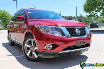 Selling my 2013 nissan-pathfinder $17,500 usd