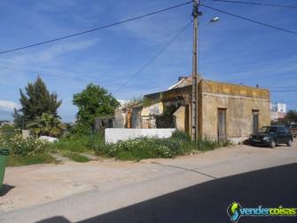 Terreno com ruína vista maravilhosa para o mar e s